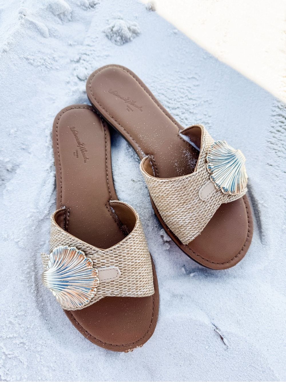 Universal Thread Seashell Sandals